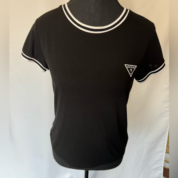 Guess black Tshirt - Picture 1 of 6